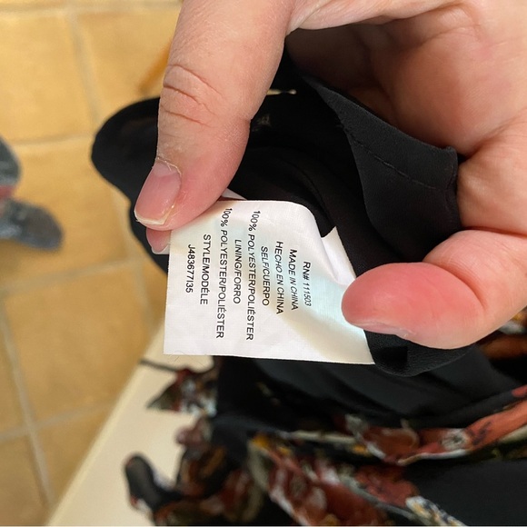 JUNE AND HUDSON WRAP FALL FLORAL MIDI DRESS SIZE S - Picture 4 of 4